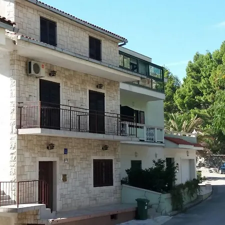 Dvokrevetna Soba S Balkonom I Kuhinjom 1 公寓